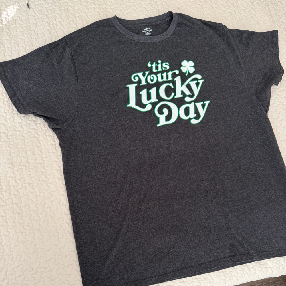 Gray T-Shirt with 'Tis Your Lucky Day' Print